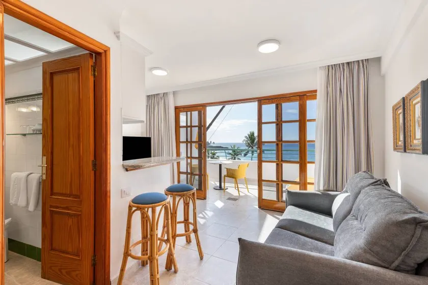 Wohnung mit schnellem Internet | Bergblick | Nah am Strand | Ideal für Homeoffice - Image 1