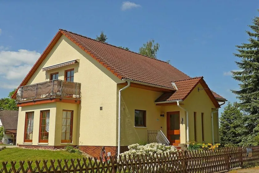 Holiday home with garden & barbecue - Image 1
