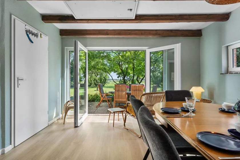 House with BBQ, garden & terrace - Image 1