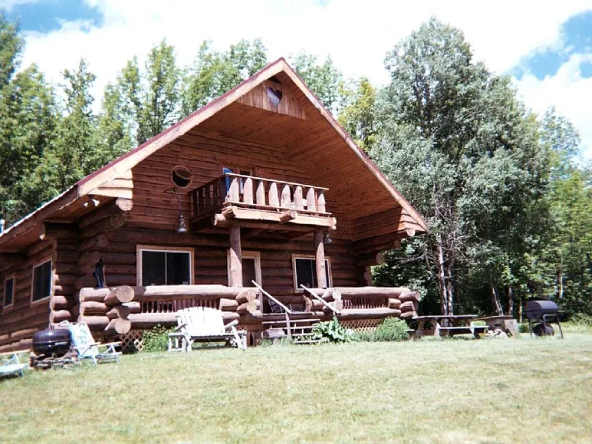 Rustic Ski Log Cabin for Six People with Outdoor Fire Pit near the Catskill Mountains - Image 1