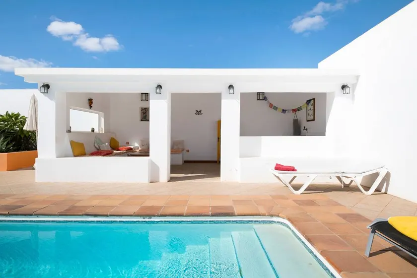 Vacation Home "Casa Ocean" with Sea View, Shared Pool & Wi-Fi - Image 1