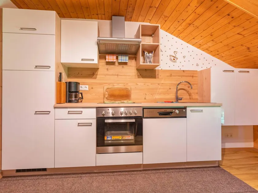 Flat with garden & barbeque | Garden view - Image 1
