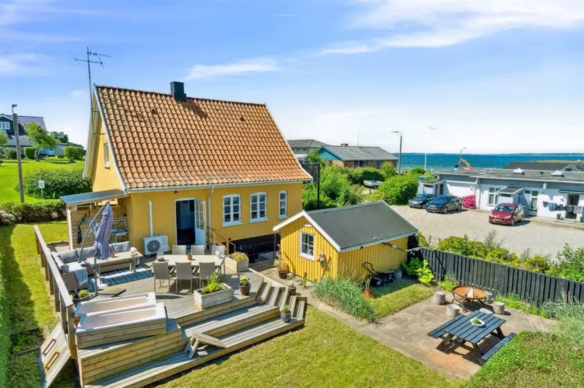 Casa apropiada para familias con jardín, barbacoa y terraza | Vistas al mar - Image 1