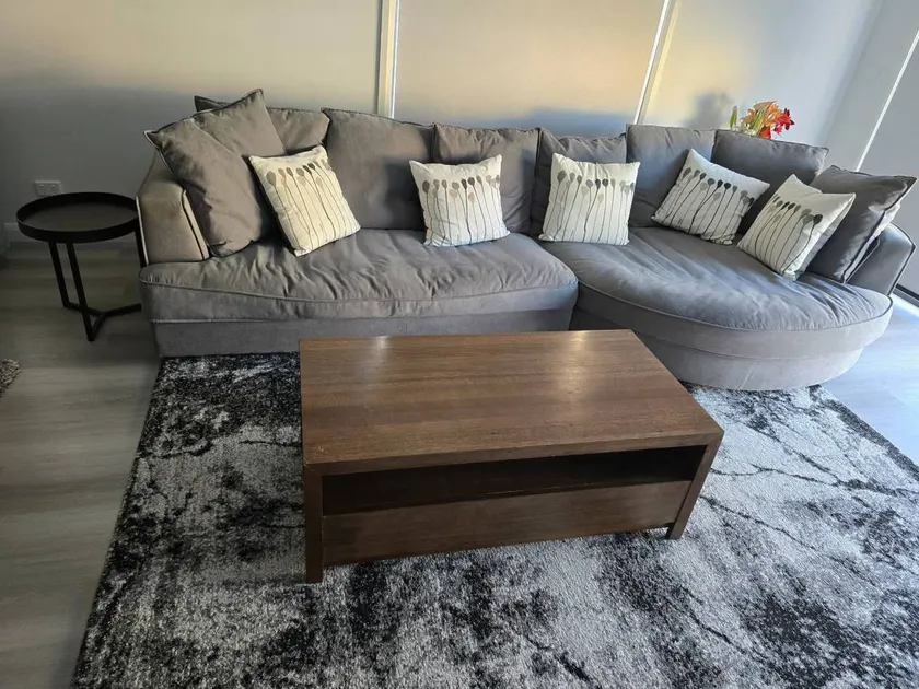 Luxury living accommodation - Image 1