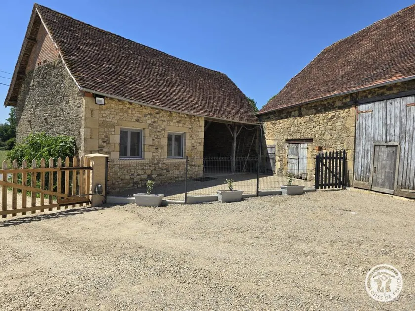 Lovely gite with barbecue, pool & terrace - Image 1