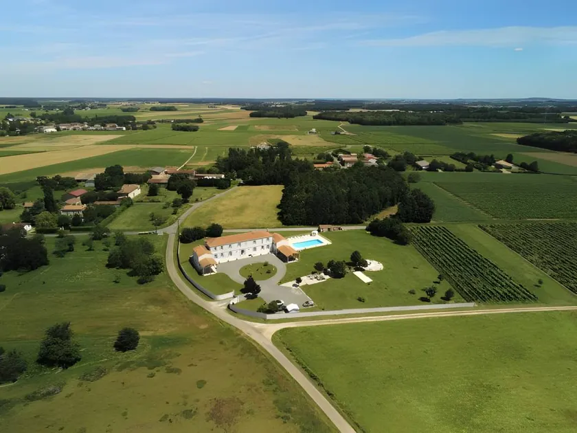 Family-friendly cottage with barbeque, garden & pool | Garden view | Dogs allowed - Image 1