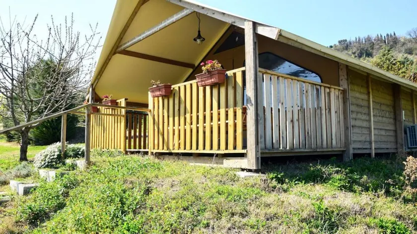 Ferienwohnung mit Pool und Garten - Image 1
