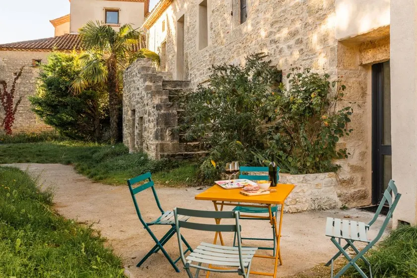 Lunada – Charming Cottage with E-Bikes & Canoe Included (2/3 Guests) - Image 1