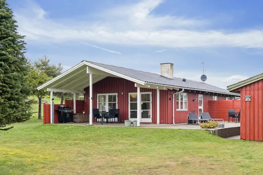 House with barbecue & sauna - Image 1