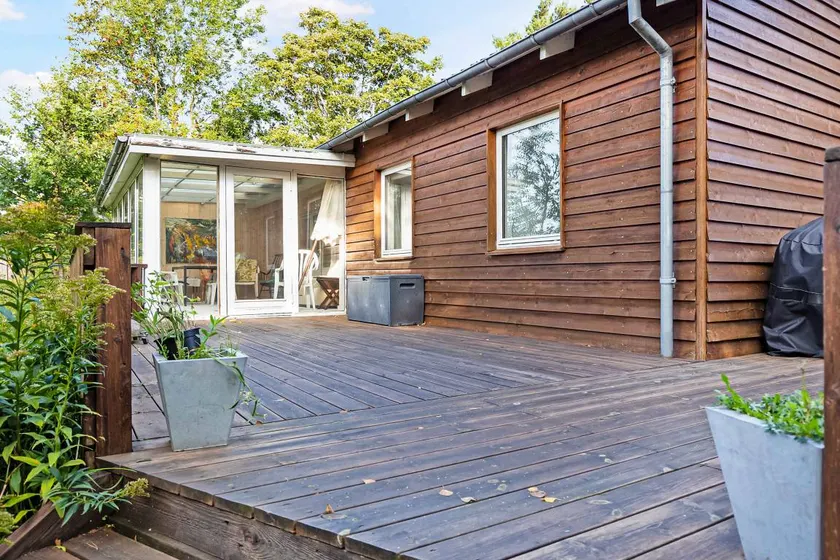 Scenic summer house 600 meters from sandy beach - Image 1