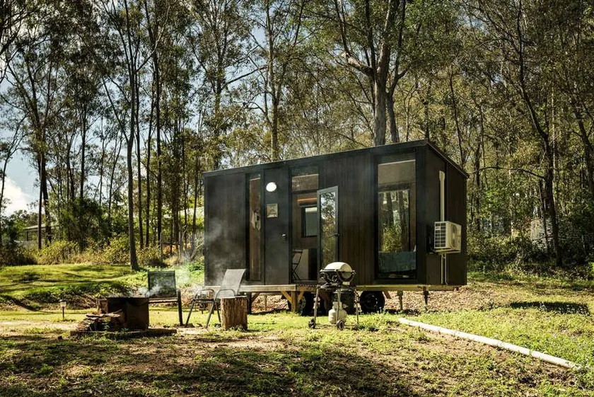 Amazing Tiny House Farm Stay Surrounded by Wildlife for a Peaceful Escape in Nature in Logan Village, Queensland - Image 1