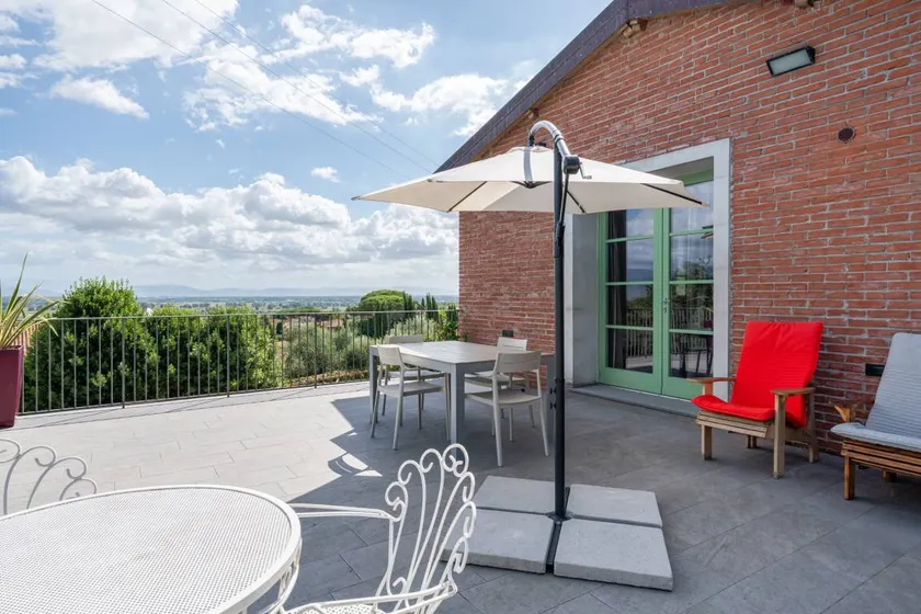 Holiday Home 'Dulù - Luminoso Spazio' with Shared Garden, Balcony and Wi-Fi - Image 1