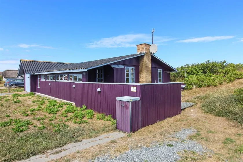 Holiday home with terrace | Beach nearby | Dogs allowed - Image 1