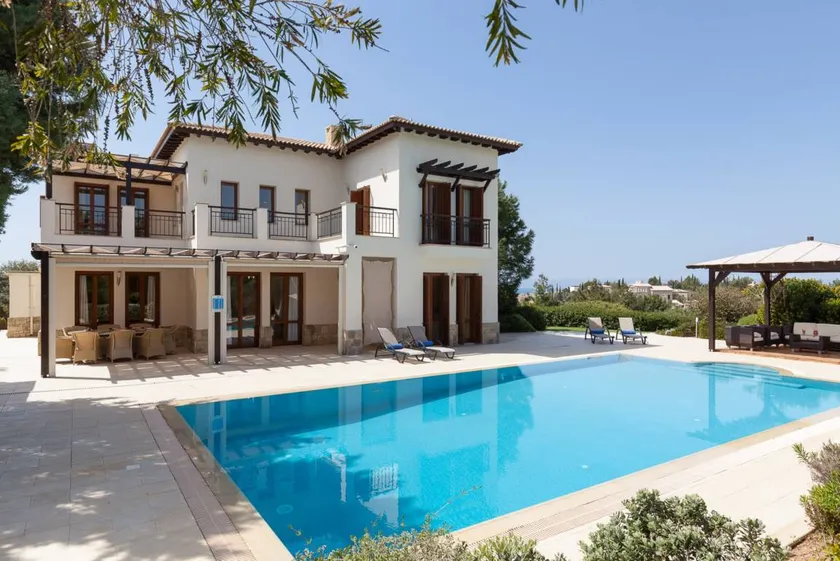 Villa apta para familias con jardín, barbacoa y piscina privada - Image 1