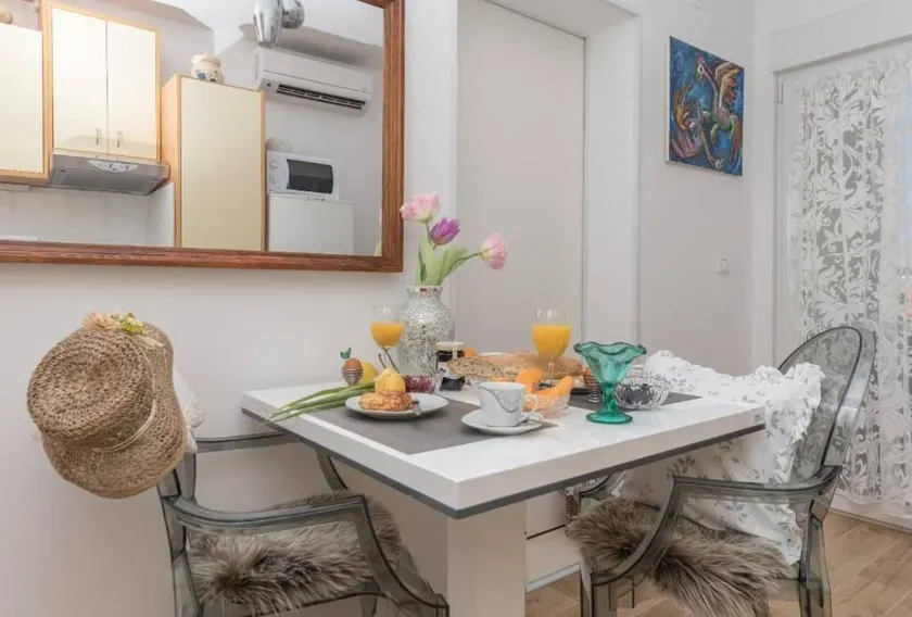Apartment with 1 room for 2 persons - Image 1