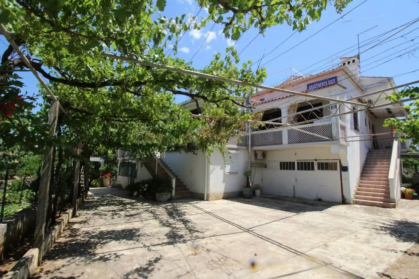 Apartamento vacacional | Vistas al jardín - Image 1