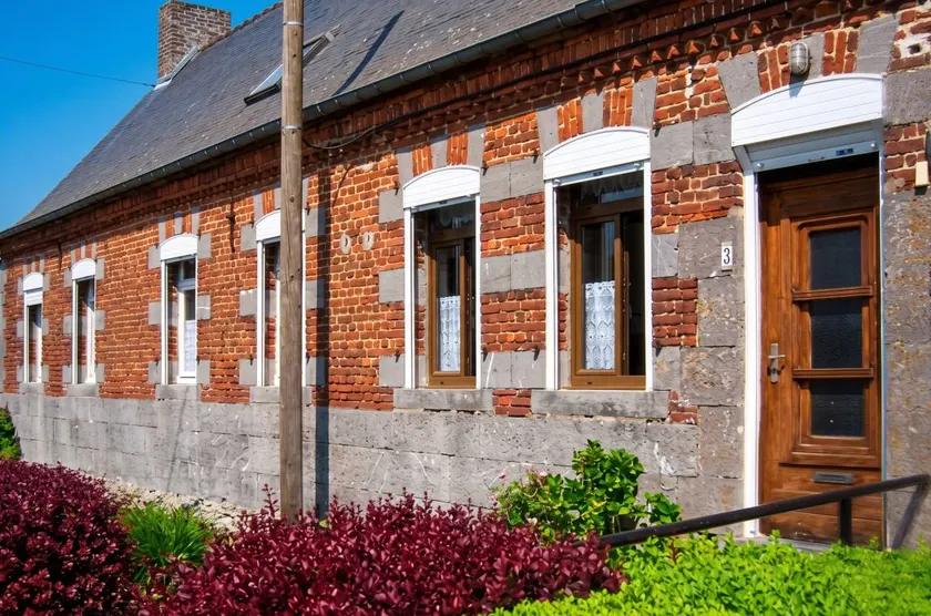 Maison avec terrasse, barbecue et jardin | Vue jardin - Image 1