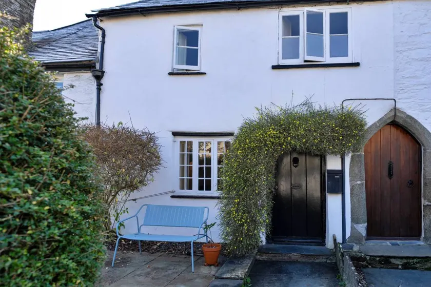 Cottage with terrace & garden - Image 1