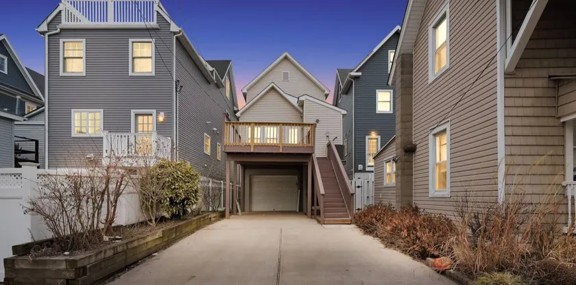 Sea Bright Gem Steps To Beach + Parking 4 Bedroom Home - Image 1