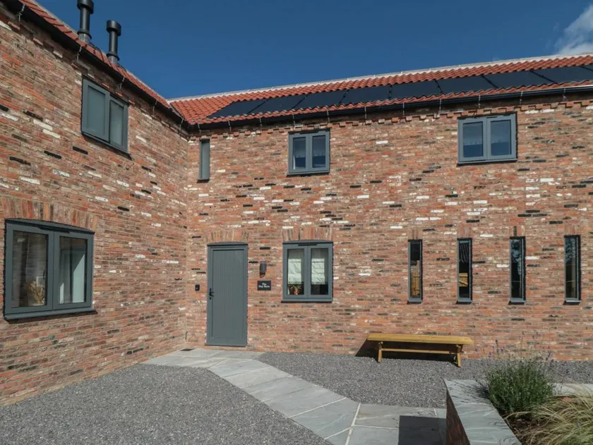 Cottage with garden & jacuzzi - Image 1