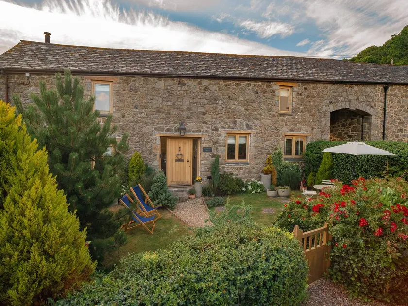 Cottage with garden - Image 1