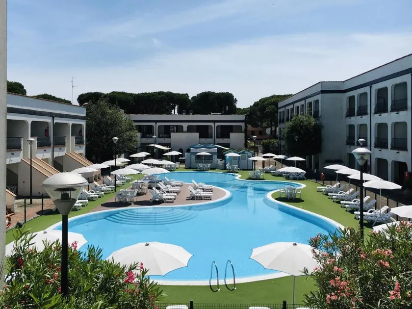 Appartement avec piscine - Image 1