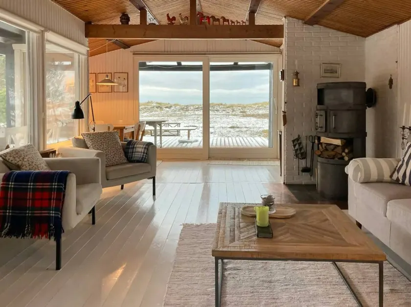 Family-friendly lovely holiday home with terrace, garden & barbeque | Sea view | Beach nearby | Dogs allowed - Image 1