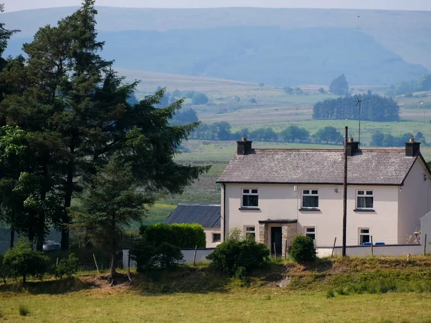 Family-oriented cottage with garden | Dogs allowed - Image 1