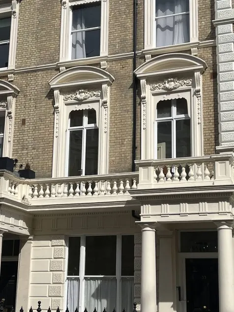 Awesome 3 bedroom Notting Hill very central with a balcony - Image 1