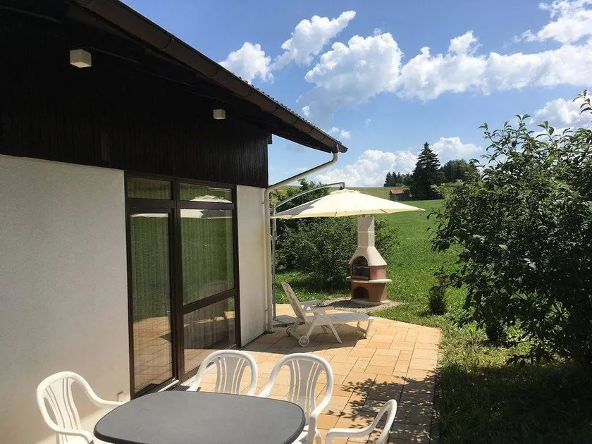 Meravigliosa casa accogliente e familiare con giardino, piscina riscaldata e terrazza | Accetta animali domestici - Image 1
