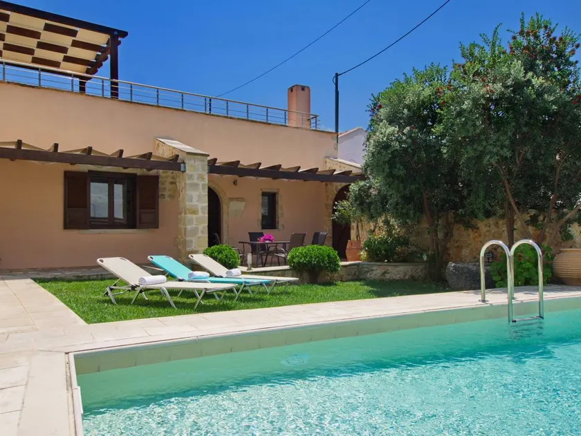 Villa avec barbecue, terrasse et piscine privée - Image 1