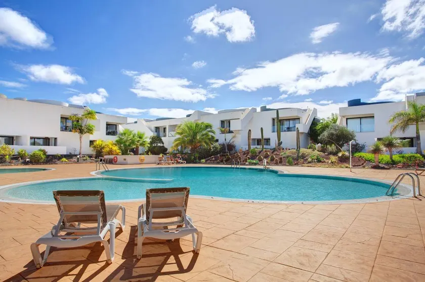 Holiday home with terrace, garden & pool | Mountain view - Image 1