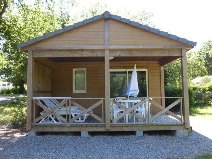 Chalet with pool - Image 1