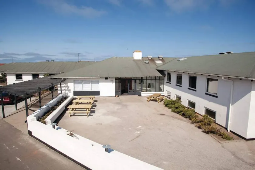 Holiday home with terrace, pool & BBQ - Image 1