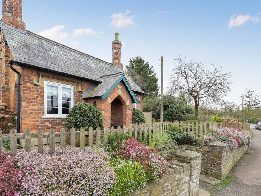 Child-friendly charming cottage with garden | Pet-friendly - Image 1