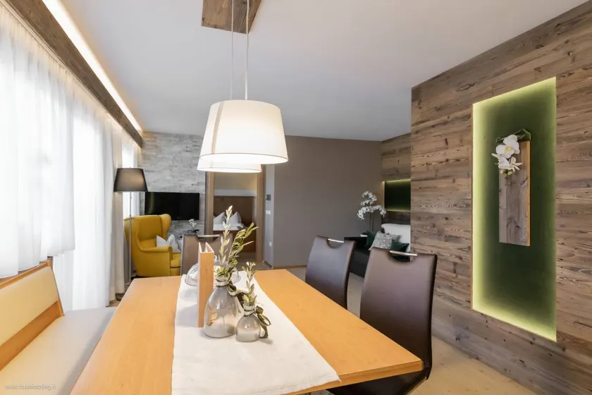 Wohnung mit beheiztem Pool, Terrasse und Garten | Bergblick | Haustiere sind willkommen - Image 1