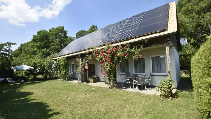 Ferienhaus mit Grill, Terrasse und Garten - Image 1