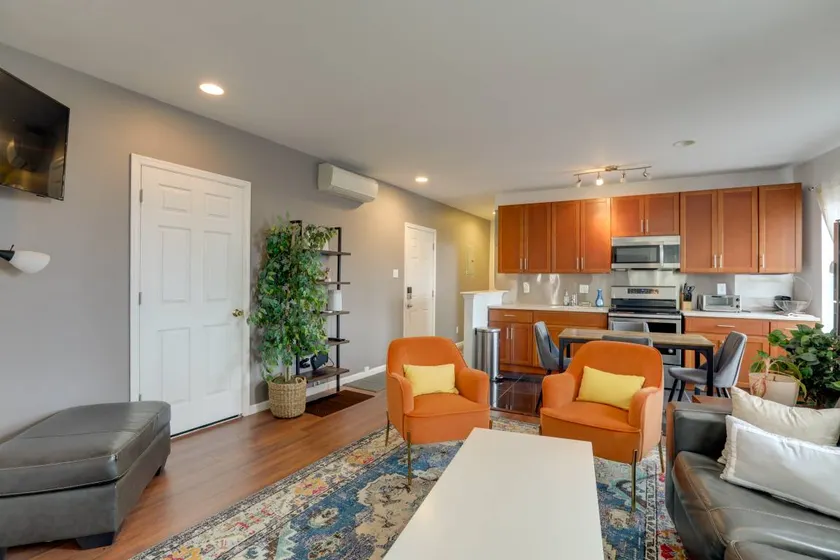 Philadelphia Apartment, Near Transit + Sites! - Image 1