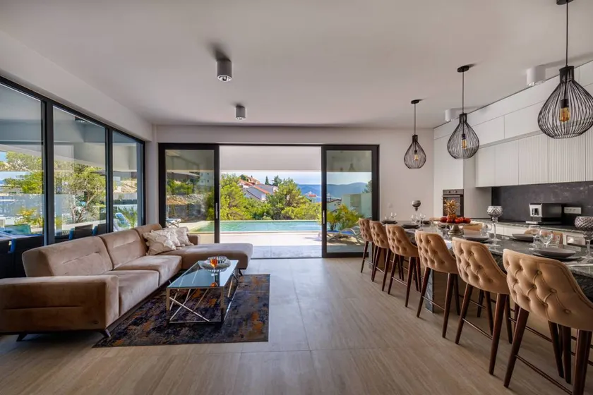 Children-friendly lovely house with barbecue, terrace & pool | Panoramic view | Pet-friendly - Image 1