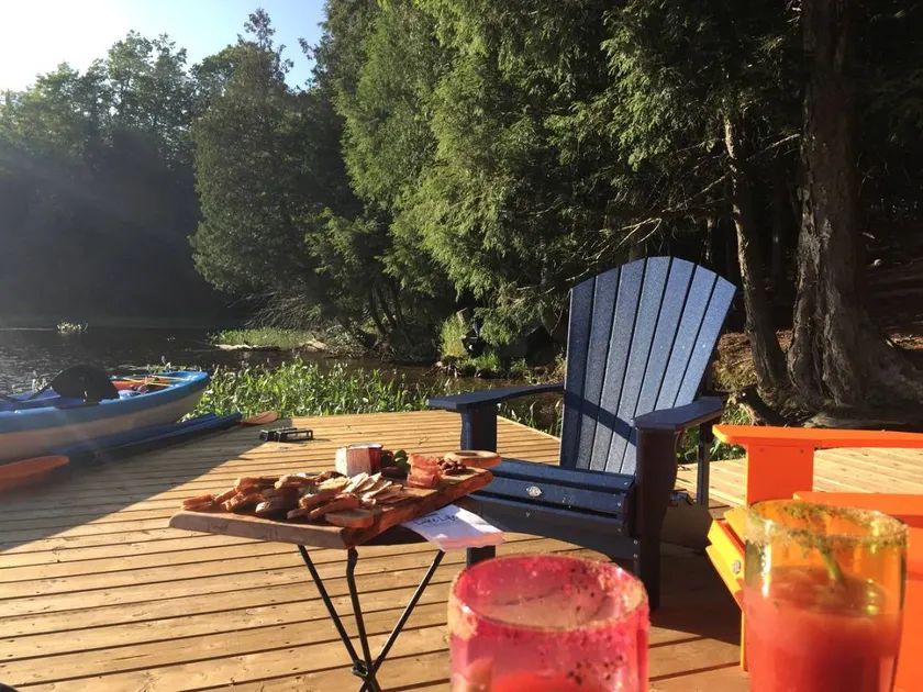 Stunning Lakeside Cabin in McKellar, Ontario - The Ultimate Glamping Getaway Destination - Image 1