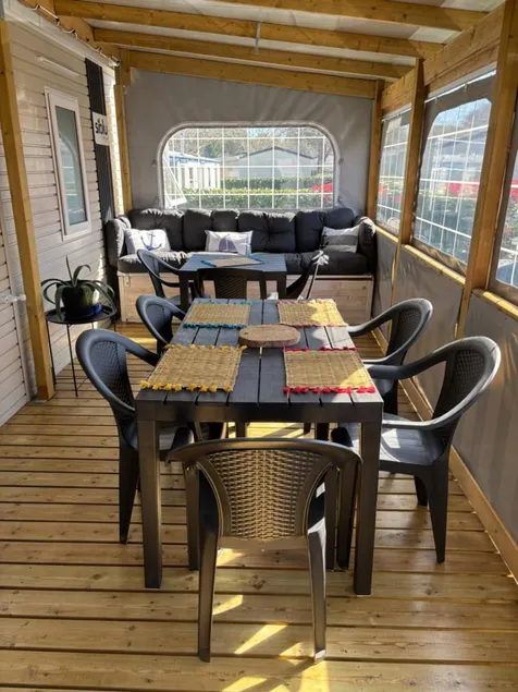 Mobilheim mit Grill, Pool und Terrasse | Gartenblick - Image 1