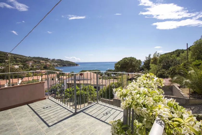 Family-oriented charming flat with BBQ | Beach nearby | Dogs allowed - Image 1