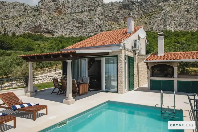 Children-friendly pleasant villa with barbecue | Sea view - Image 1