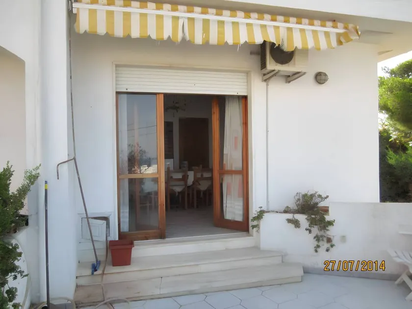 Appartement avec terrasse et jardin | Vue mer - Image 1