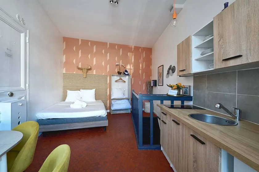Loft in heart of Paris Moulin Rouge - Image 1