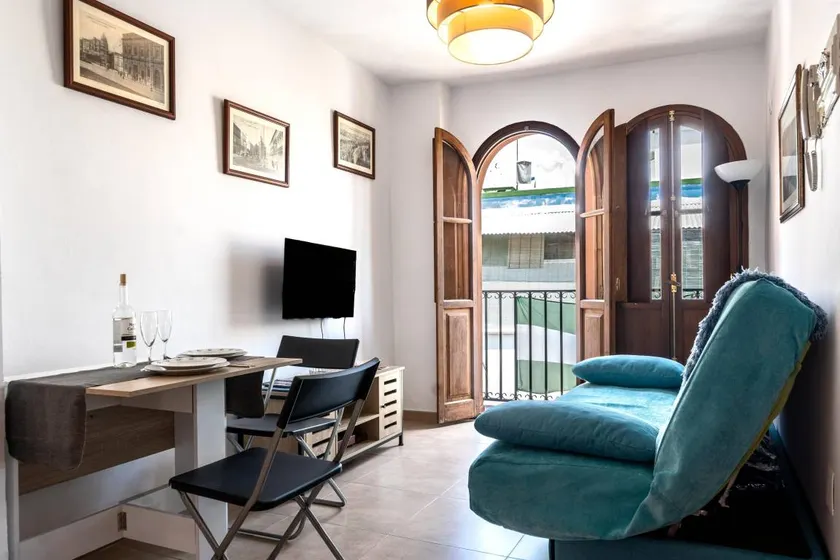 Apartment 'Alameda De Hercules Sevilla' with Balcony, Wi-Fi and Air Conditioning - Image 1