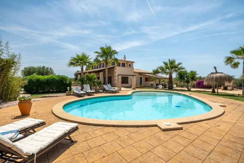 Apartment with terrace, barbecue & garden | Pool view - Image 1