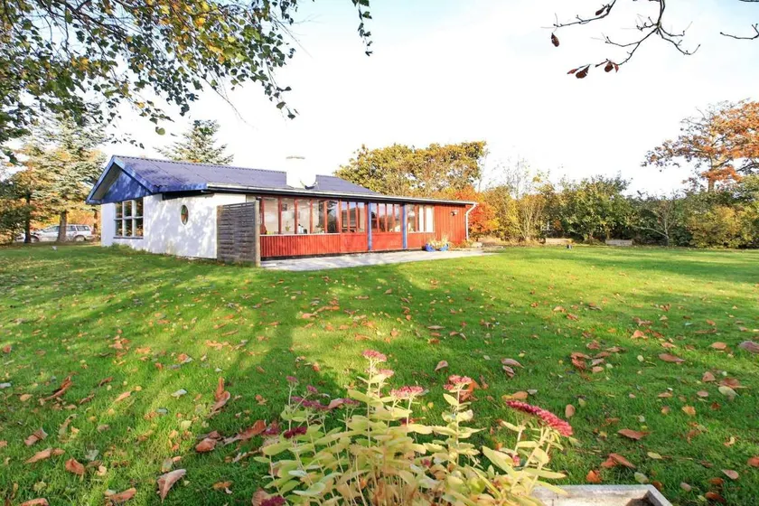 Holiday home with terrace - Image 1