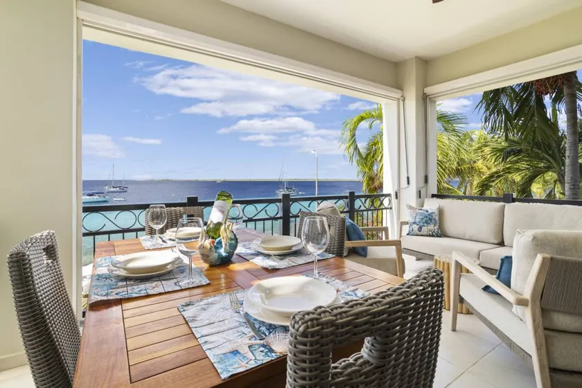 Fully equipped flat with terrace & pool - Image 1