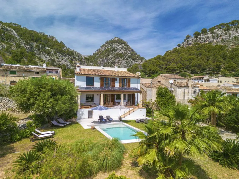 Ferienhaus mit Terrasse, Garten und privatem Pool | Naturblick - Image 1